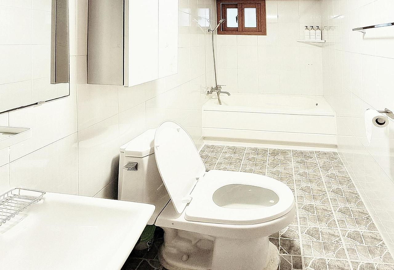 Hongik Hongdae Yeonnam Hoi-House Apartamento Seúl Exterior foto