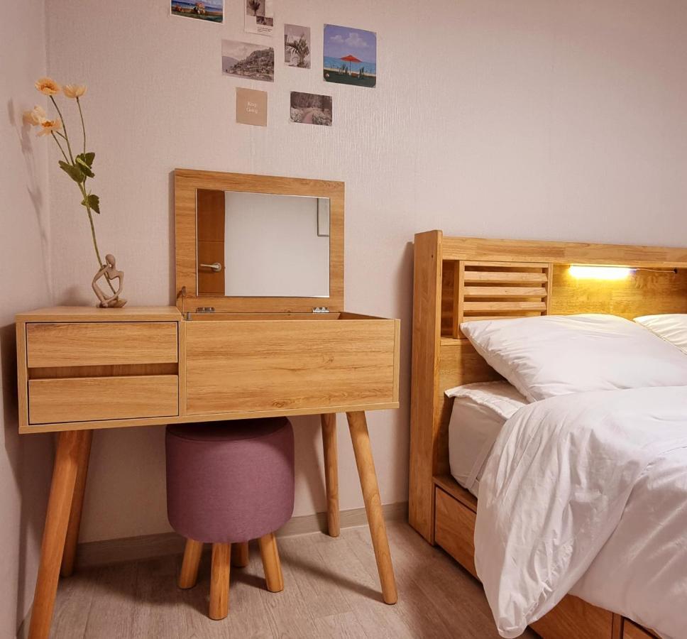 Hongik Hongdae Yeonnam Hoi-House Apartamento Seúl Exterior foto